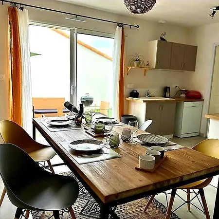 Casa de Férias Jolie Maison Au Calme, A 5 Kms De La